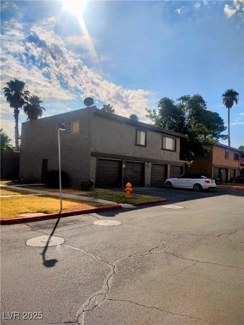 4614 Grand Drive - Photo 1