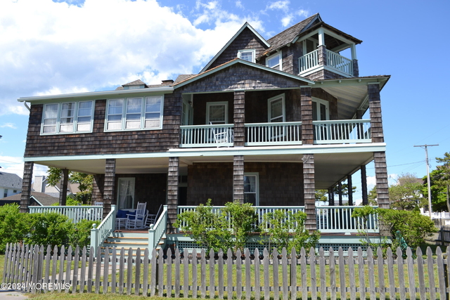 18 Bridge Avenue - Photo 1