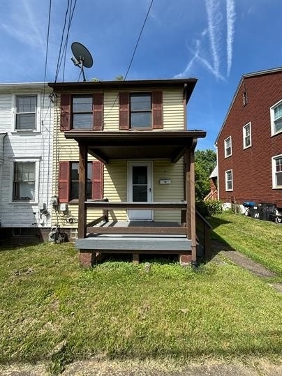 929 Vankirk St - Photo 1