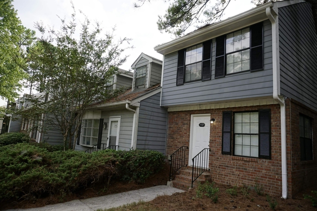 5489 S Park Place - Photo 1