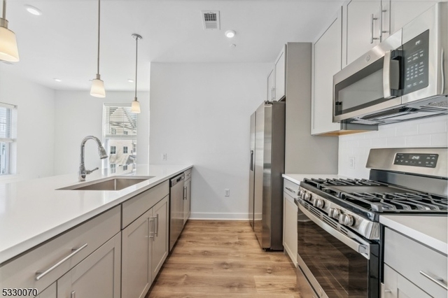 19 Parker Lane - Photo 1