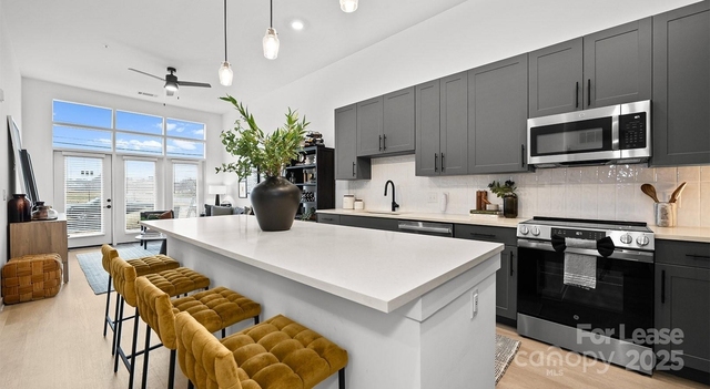 704 W Tremont Avenue - Photo 1