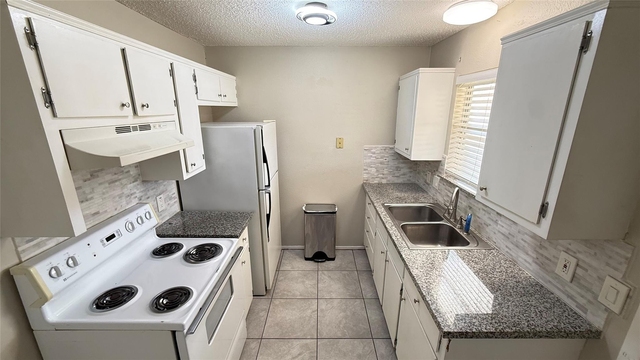 107 Owen Cir - Photo 1