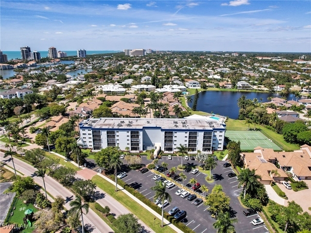 555 Park Shore Drive - Photo 1