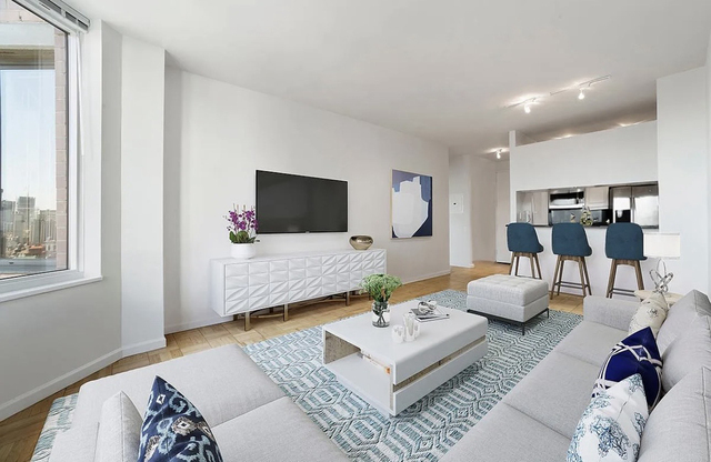 240 East 39th Street, Unit 7e - Photo 1