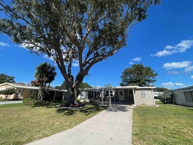 909 Orchid Street - Photo 1