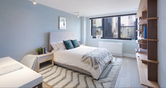 150 East 34th Street, Unit 290 - Photo 1