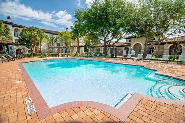 2840 Shadowbriar Drive - Photo 1