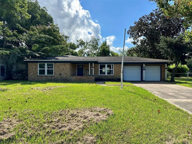 6 Southlawn Circle - Photo 1