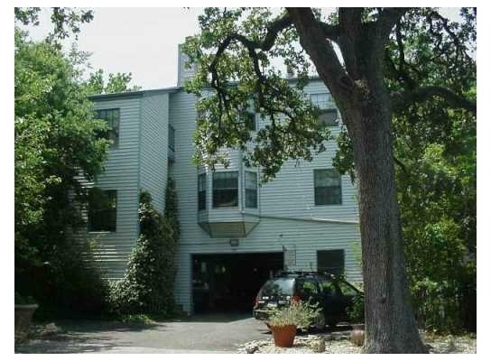303 W 35th St - Photo 1