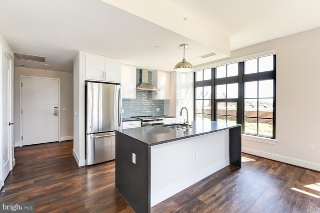 901 H Street Ne - Photo 1