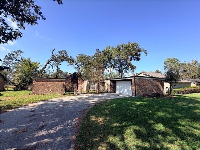1607 Chestnut Ridge Road - Photo 1