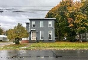 1534 Capouse Avenue - Photo 1