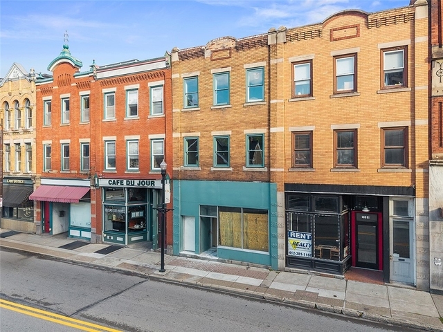 1109 E Carson St - Photo 1