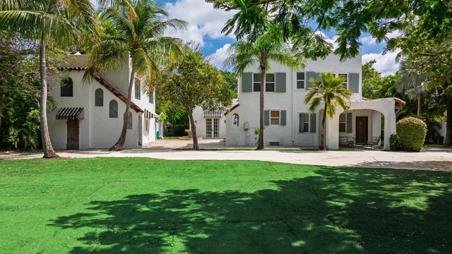 717 Forest Hill Boulevard - Photo 1