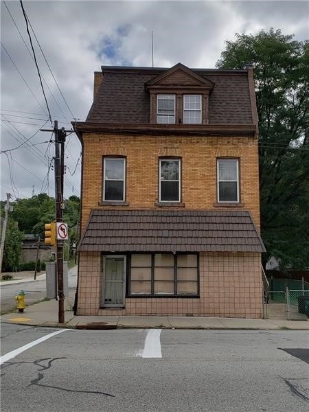 1120 Swissvale Ave - Photo 1