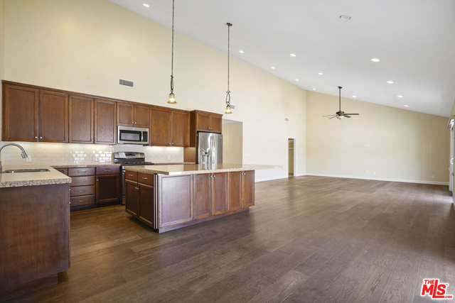 29500 Heathercliff Rd. - Photo 1
