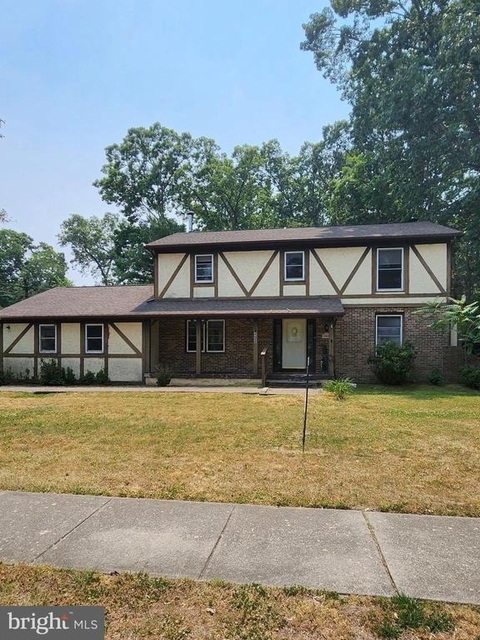 408 Deptford Road - Photo 1