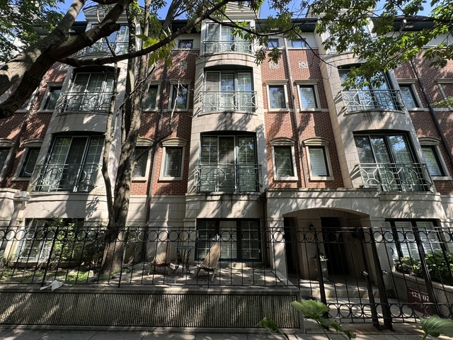 1413 S Prairie Avenue - Photo 1