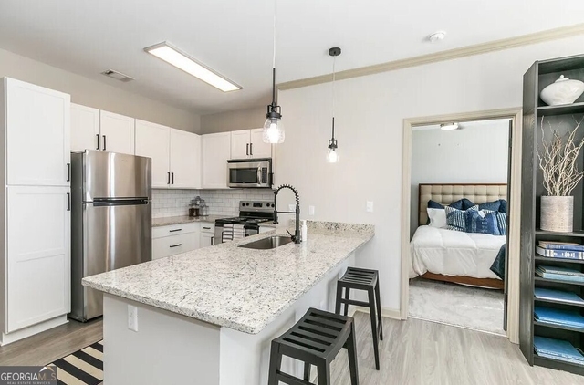 1000 Ashwood Parkway - Photo 1