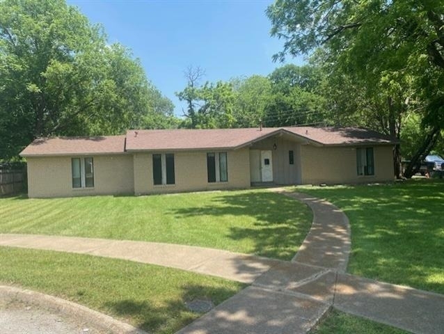 625 Pentagon W - Photo 1