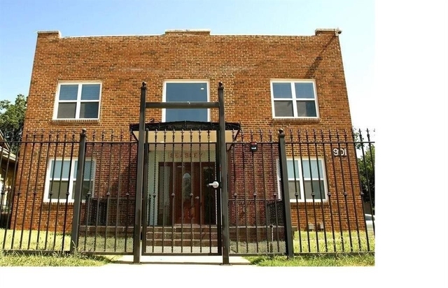 901 Nw 13th Street - Photo 1