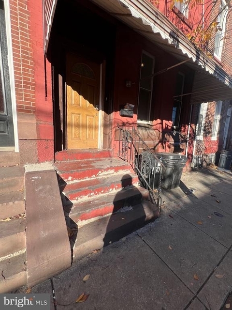 1709 W Montgomery Avenue - Photo 1