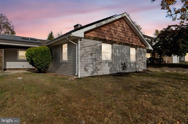5 Burgess Lane - Photo 1