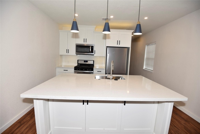 4322 Allen Street - Photo 1
