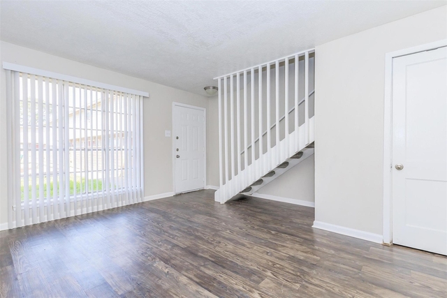 8271 Stone Street - Photo 1
