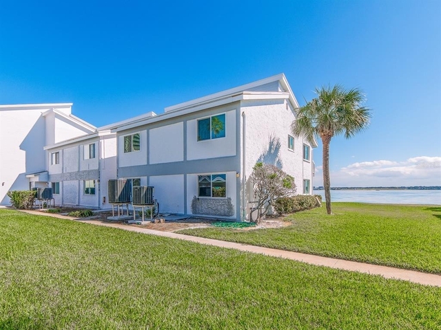1401 Gulf Boulevard - Photo 1