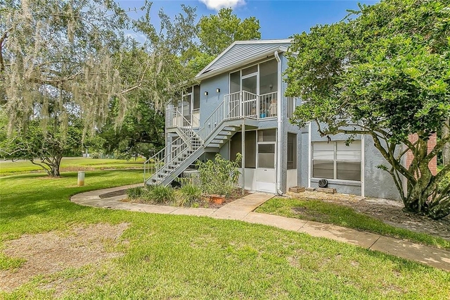 305 Northlake Drive - Photo 1