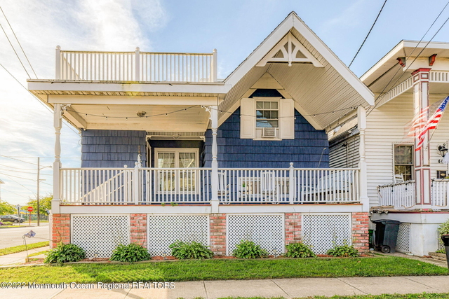 42 Abbott Avenue - Photo 1