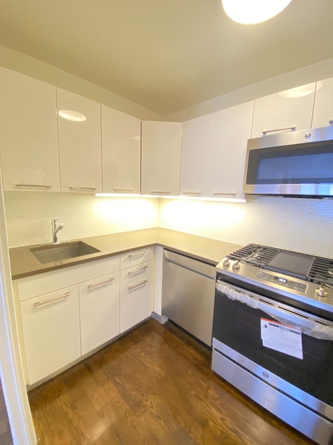 220 E 63rd St - Photo 1