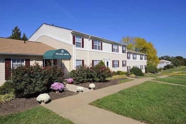 6110 Cricklewood Dr - Photo 1