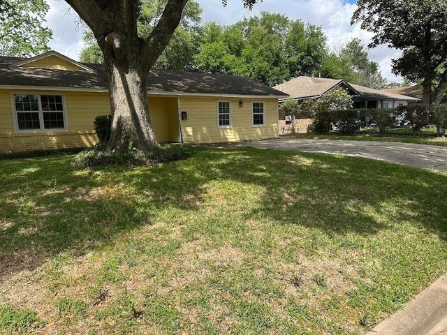 10101 Rebel Road - Photo 1