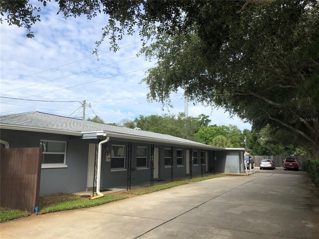 520 70th Street N - Photo 1