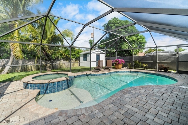 659 108th Avenue N - Photo 1