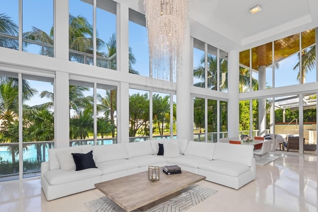 1000 S Ocean Boulevard - Photo 1