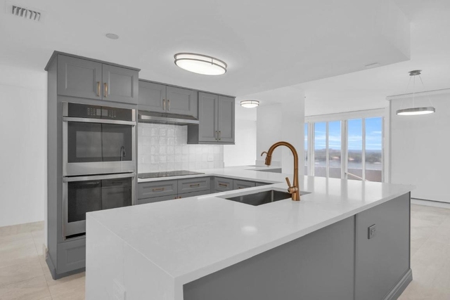 529 S Flagler Dr - Photo 1