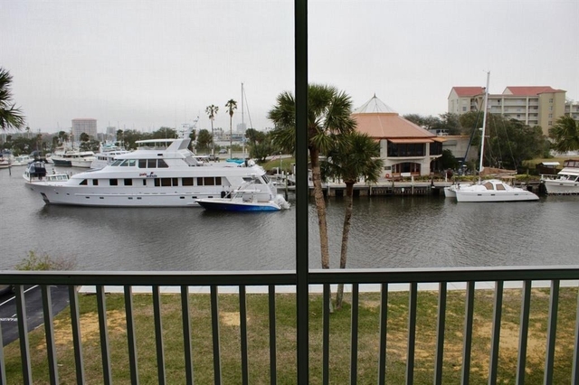 715 S Beach Street - Photo 1