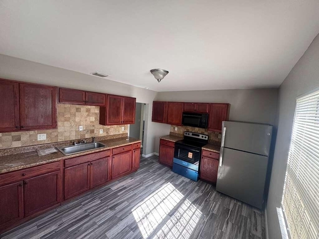 3309 Avenue S - Photo 1