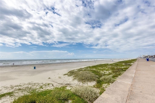 6300 Seawall Boulevard - Photo 1