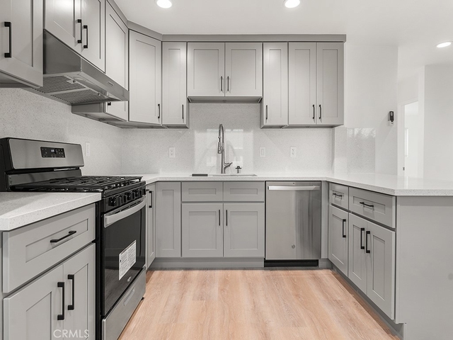 308 S Laurel Street - Photo 1