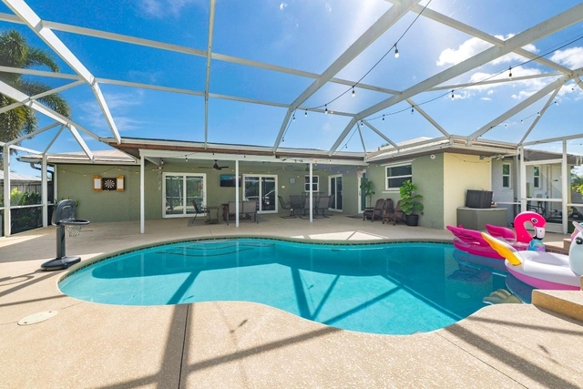 762 Se River Lane - Photo 1