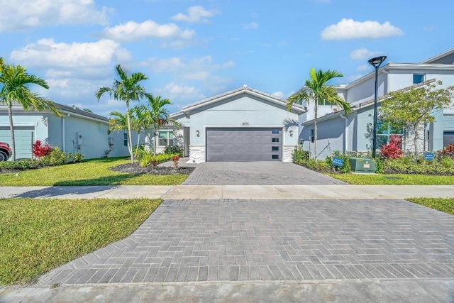 14185 Sw Daphne Street - Photo 1