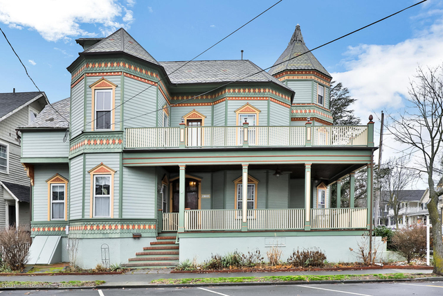44 Webb Avenue - Photo 1