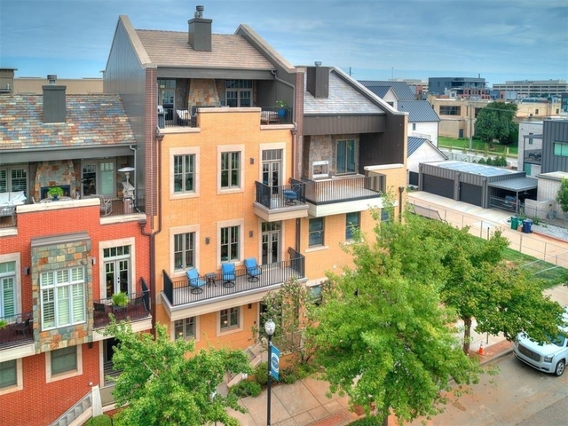 115 Ne 3rd Street - Photo 1