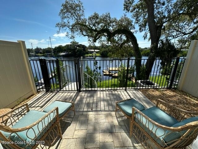 833 Paddleboard Court - Photo 1