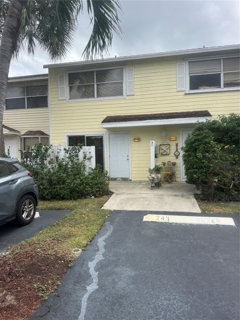 2845 Ne 15th Street - Photo 1